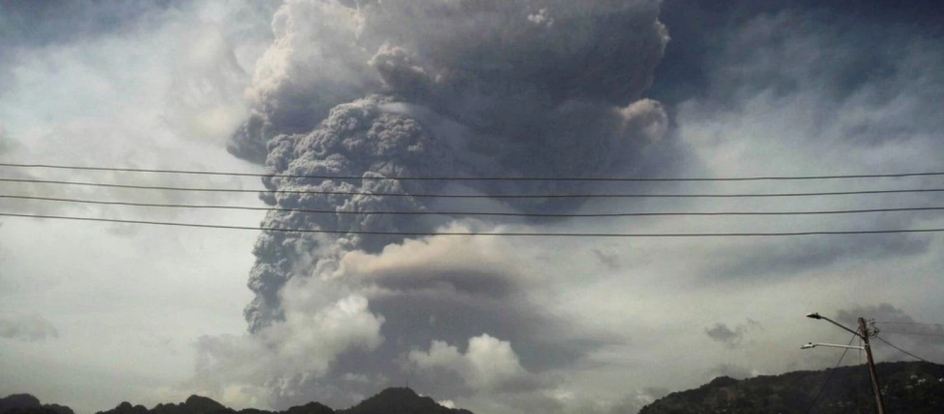 Απίστευτη απόφαση: «Θα σώσουμε μόνο τους εμβολιασμένους από την έκρηξη ηφαιστείου στον Άγιο Βικέντιο»